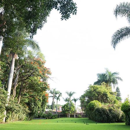 Hotel Jacarandas Cuernavaca Extérieur photo